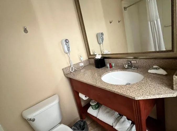 Baymont Inn & Suites By Wyndham Tempe University/Phoenix Hotel 3*